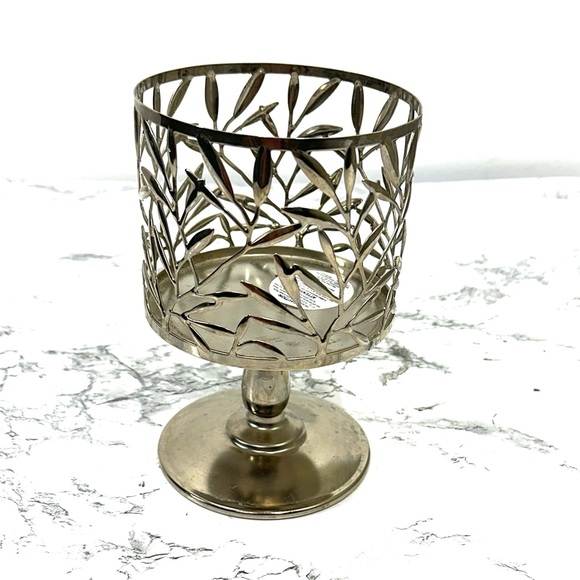 Bath & Body Works Vine Leaf Pedestal 3 Wick Candle Sleeve Holder - Picture 2 of 7
